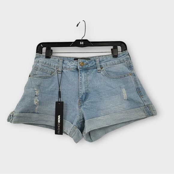 Fashion Nova Mid Rise Stretch Denim Shorts in Light Blue Wash Size 5 - Picture 3 of 8